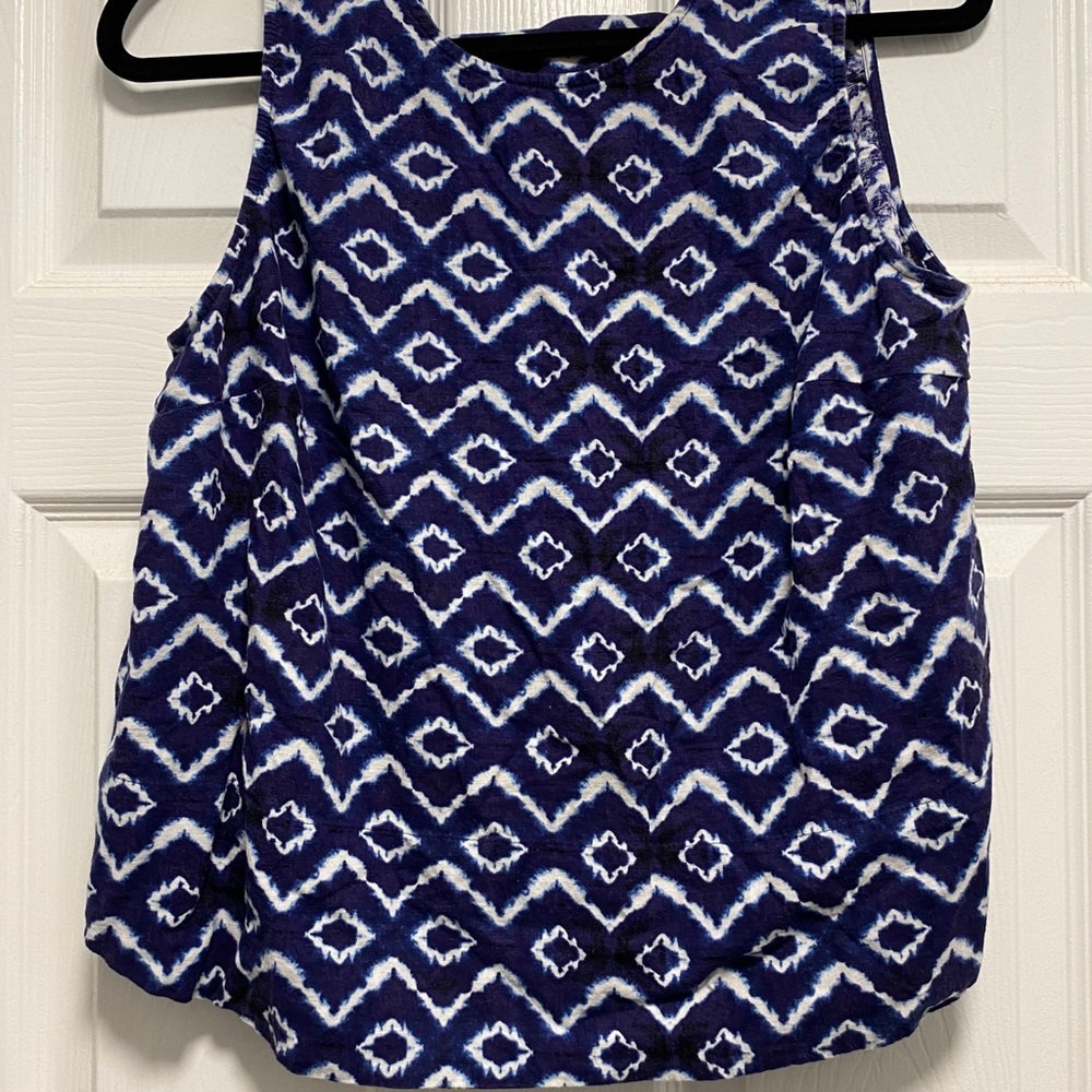 Dark blue and white sleeveless Loft shirt